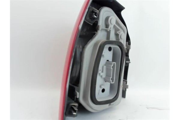 Recambio de piloto trasero derecho para volkswagen polo iv (9n1) referencia OEM IAM 6Q6945258A  