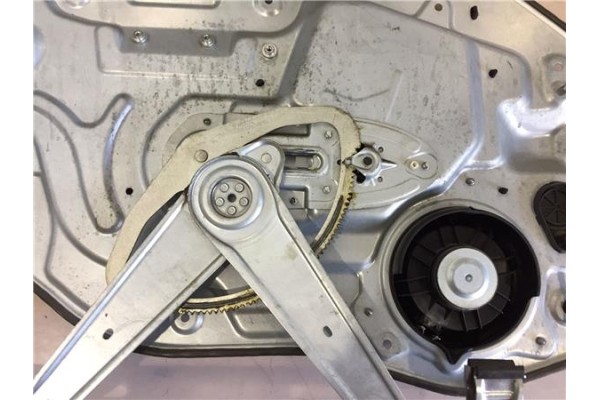 Recambio de mecanismo elevalunas delantero derecho para volvo s40 berlina 1.6 referencia OEM IAM 30710149  