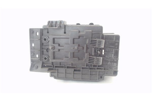 Recambio de protector soporte bateria para citroen c2 1.4 hdi referencia OEM IAM 654589 654590 
