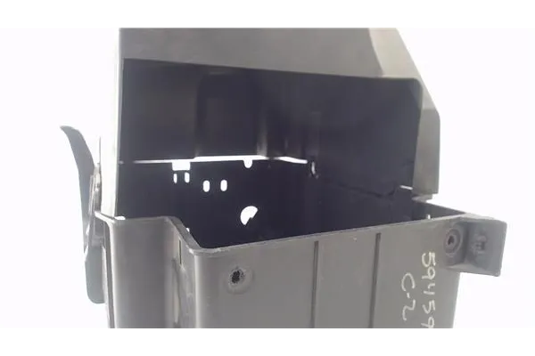 Recambio de protector soporte bateria para citroen c2 1.4 hdi referencia OEM IAM 654589 654590 