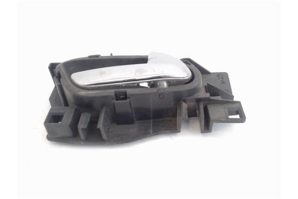 Recambio de manilla int. puerta trasero derecha para citroen c3 1.4 attraction referencia OEM IAM 9683446577 9683446077 
