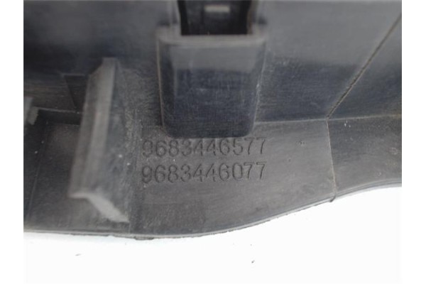 Recambio de manilla int. puerta trasero derecha para citroen c3 1.4 attraction referencia OEM IAM 9683446577 9683446077 