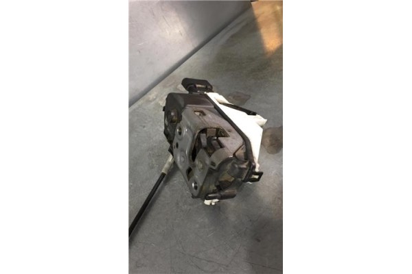 Recambio de cierre electromagnetico delantero derecho para citroen c3 1.4 attraction referencia OEM IAM 006246 A04959 