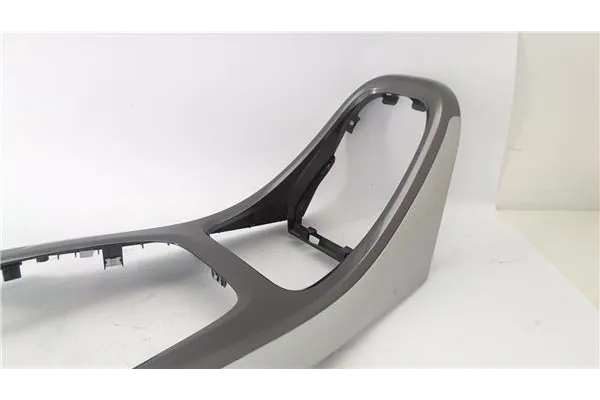 Recambio de embellecedor consola salpicadero para opel astra j 1.6 referencia OEM IAM 13257562 13313388 
