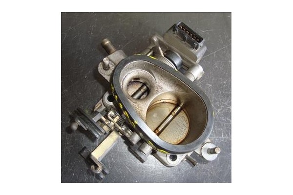 Recambio de caja mariposa aire para audi 100 avant (c4) 2.8 básico referencia OEM IAM B1267078061 0280120431 