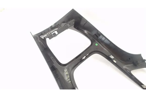 Recambio de embellecedor consola salpicadero para opel astra j 1.6 referencia OEM IAM 13257562 13313388 