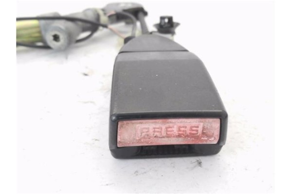 Recambio de anclaje cinturon delantero izquierdo para renault clio ii fase i (b/cb0) 1.4 alize referencia OEM IAM 5506471 550647