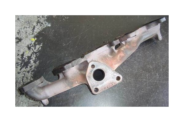 Recambio de colector escape para opel combo furgón/ranchera familiar 1.3 cdti 16v referencia OEM IAM 851173 73501340 