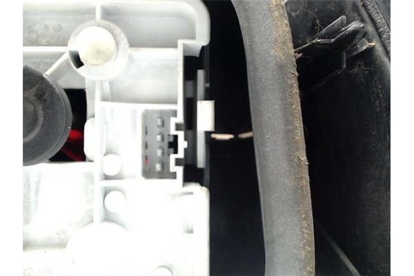 Recambio de piloto trasero izquierdo para citroen xantia berlina referencia OEM IAM 6350K2  