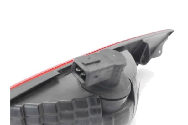 Recambio de piloto antiniebla trasero izquierdo para fiat punto / grande punto (199) 1.4 referencia OEM IAM 51718012  