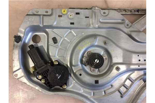 Recambio de mecanismo elevalunas delantero derecho para hyundai elantra (xd) 2.0 crdi referencia OEM IAM 824802D061AX 824022D010