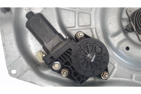 Recambio de mecanismo elevalunas delantero derecho para hyundai elantra (xd) 2.0 crdi referencia OEM IAM 824802D061AX 824022D010
