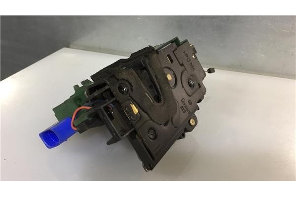 Recambio de cierre electromagnetico delantero derecho para seat ibiza (6l1) 1.9 tdi referencia OEM IAM 3B1837016BQ 993019101 3B1
