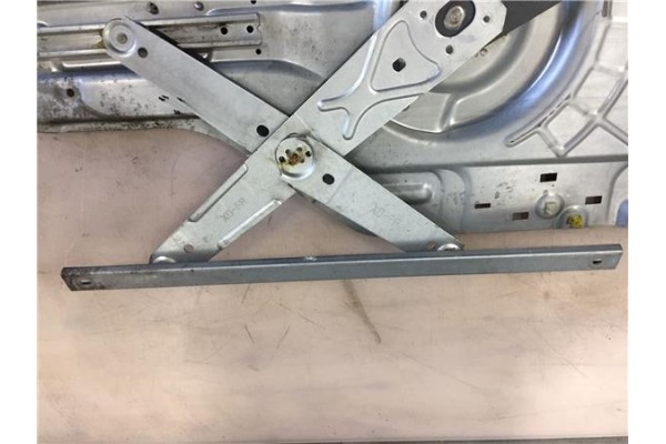 Recambio de mecanismo elevalunas delantero izquierdo para hyundai elantra (xd) 2.0 crdi referencia OEM IAM 824702D061AX 824012D0