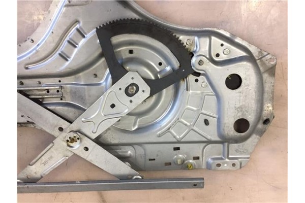 Recambio de mecanismo elevalunas delantero izquierdo para hyundai elantra (xd) 2.0 crdi referencia OEM IAM 824702D061AX 824012D0