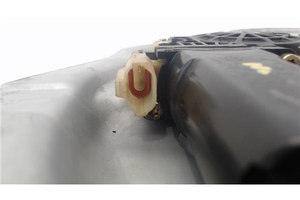 Recambio de mecanismo elevalunas delantero izquierdo para hyundai elantra (xd) 2.0 crdi referencia OEM IAM 824702D061AX 824012D0