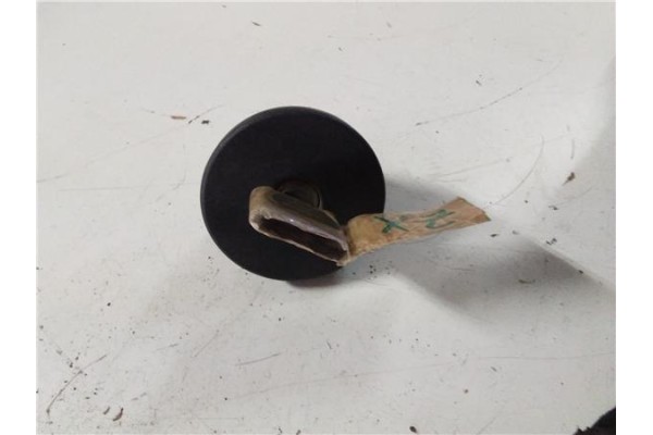 Recambio de tapon combustible para citroen zx 1.4 i referencia OEM IAM    Recambio de tapon combustible para citroen zx 1.4 i referencia OEM IAM