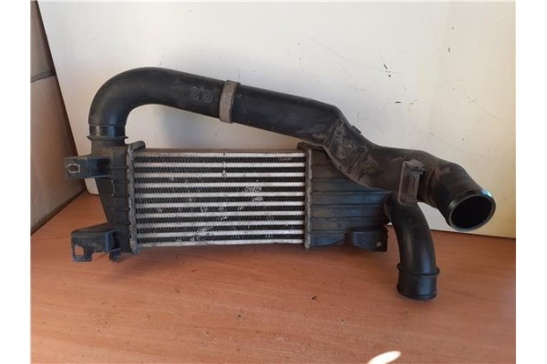 Recambio de intercooler para opel astra h berlina 1.7 cdti referencia OEM IAM 13128926 WK15294 