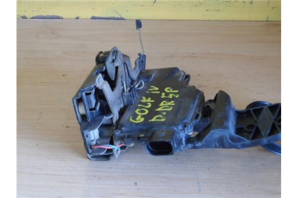 Recambio de cierre electromagnetico delantero derecho para volkswagen golf iv berlina (1j1) 1.6 referencia OEM IAM 6X1837013H  
