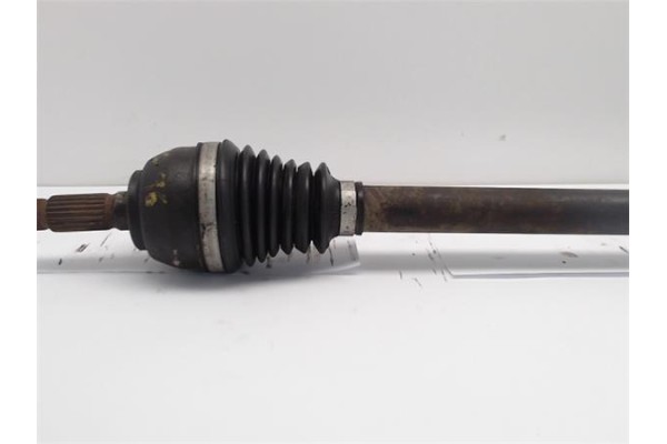 Recambio de palier delantero derecho para citroen saxo 1.4 vts referencia OEM IAM   