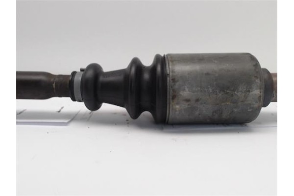 Recambio de palier delantero derecho para citroen saxo 1.4 vts referencia OEM IAM   