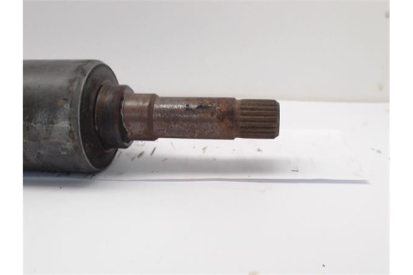 Recambio de palier delantero derecho para citroen saxo 1.4 vts referencia OEM IAM   