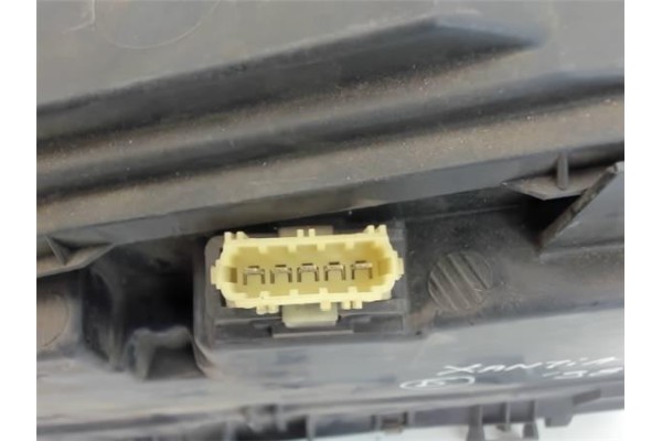 Recambio de faro delantero dcho para citroen xantia berlina referencia OEM IAM 086925DT0 6205R9 