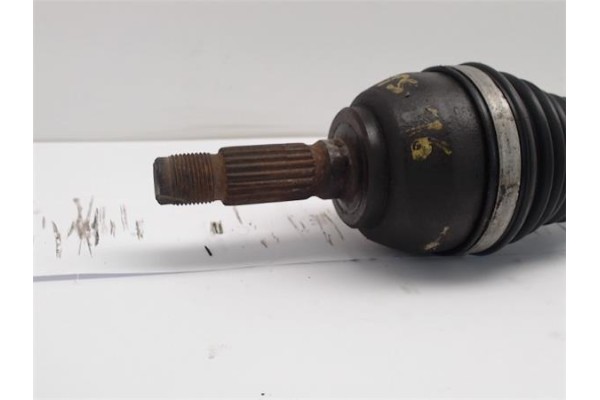 Recambio de palier delantero derecho para citroen saxo 1.4 vts referencia OEM IAM   