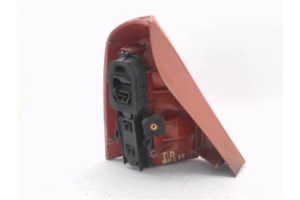 Recambio de piloto trasero derecho para renault clio ii fase i (b/cb0) 1.4 alize referencia OEM IAM 7700410518  