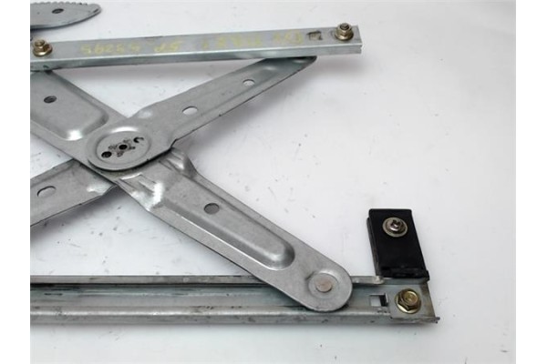 Recambio de mecanismo elevalunas delantero derecho para kia carens (rs) 2.0 crdi referencia OEM IAM XH504PO  