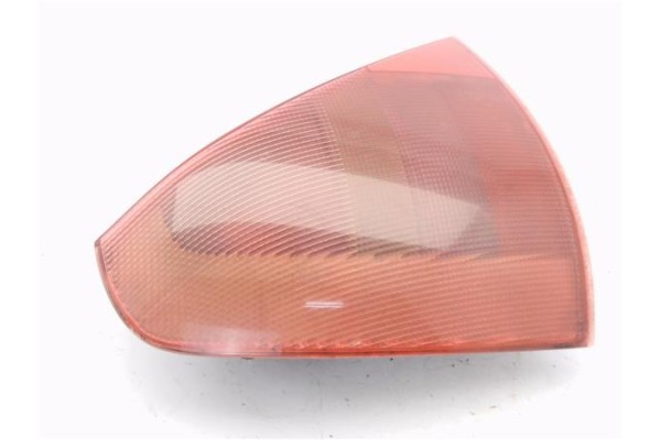 Recambio de piloto trasero izquierdo para renault clio ii fase i (b/cb0) 1.4 alize referencia OEM IAM 7700410515  