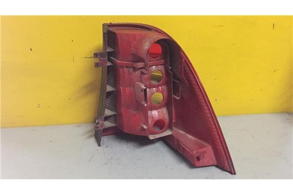 Recambio de piloto trasero izquierdo para mercedes-benz clase m (bm 163) 2.3 230 (163.136) referencia OEM IAM A1638201964  16382