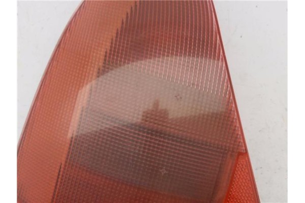 Recambio de piloto trasero izquierdo para renault clio ii fase i (b/cb0) 1.4 alize referencia OEM IAM 7700410515  