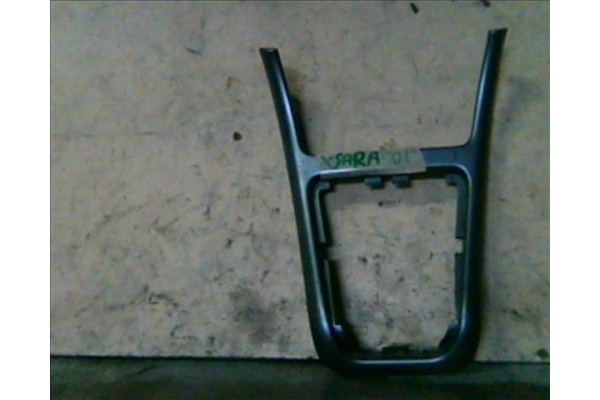 Recambio de consola para citroen xsara berlina 2.0 hdi 90 referencia OEM IAM 9624665277   Recambio de consola para citroen xsara berlina 2.0 hdi 90 referencia OEM IAM 9624665277