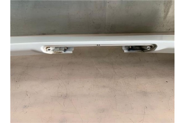 Recambio de aleron trasero para ford fiesta vi 1.4 tdci referencia OEM IAM 1747630  438 , FIAT | 456 , FIAT | 36 , FORD | 6 , FO
