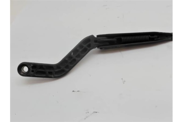 Recambio de brazo limpiaparabrisas delantero derecho para citroen saxo (1996) 1.4 vts [1,4 ltr. - 55 kw] referencia OEM IAM 9606