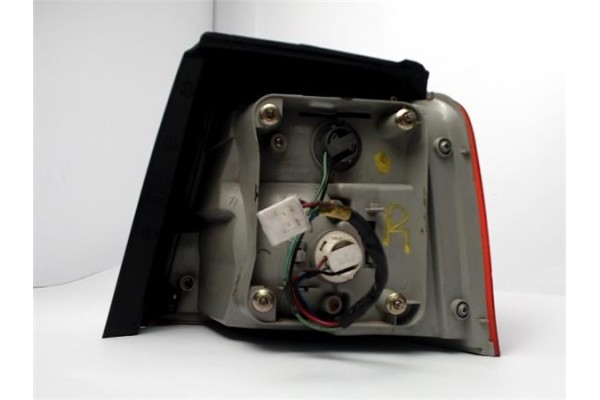 Recambio de piloto trasero izquierdo para kia carens (rs) 2.0 crdi referencia OEM IAM K2JB51160  