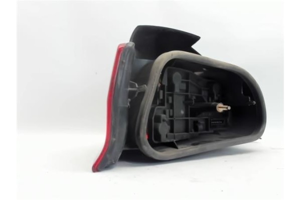 Recambio de piloto trasero derecho para citroen saxo referencia OEM IAM   