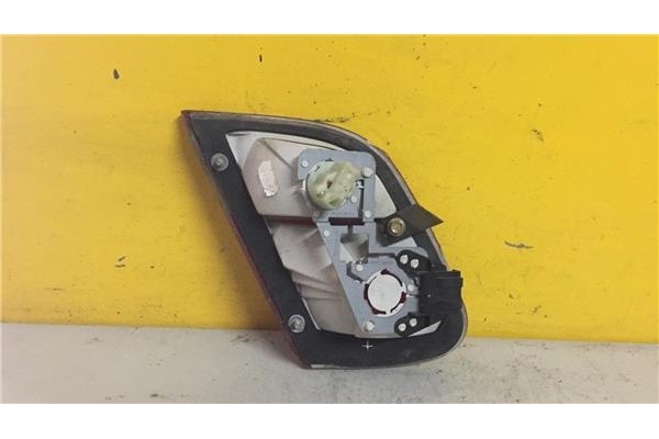 Recambio de piloto interior derecho para mercedes-benz clk (bm 208) coupe 2.0 200 (208.335) referencia OEM IAM 14760000R  