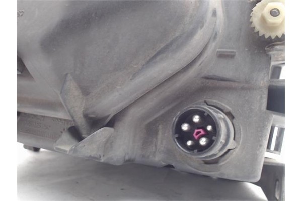 Recambio de faro delantero dcho para audi a4 berlina (b5) referencia OEM IAM 1305219063  
