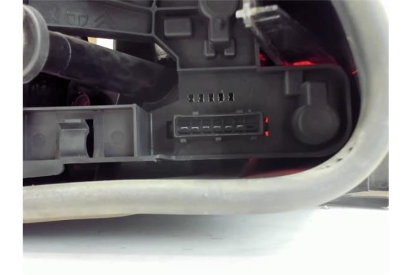 Recambio de piloto trasero derecho para citroen saxo referencia OEM IAM   