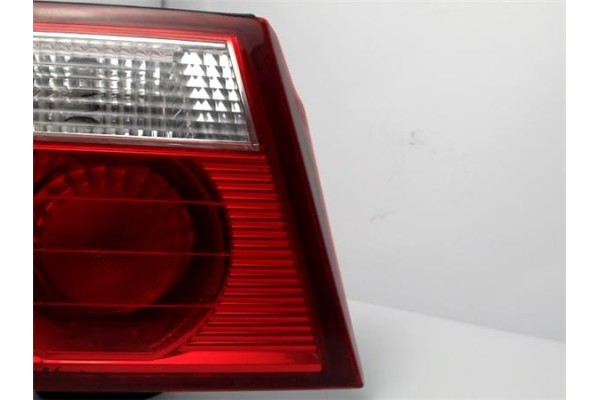 Recambio de piloto porton trasero izquierdo para kia carens (rs) 2.0 crdi referencia OEM IAM K2JB51190  