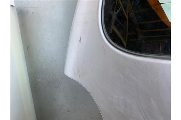 Recambio de porton trasero para opel agila 1.2 básico referencia OEM IAM 93175699  