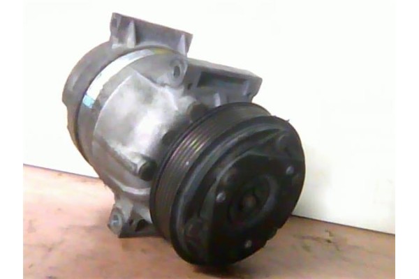 Recambio de compresor aire acond. para renault trafic ii furgón (fl) 1.9 dci 100 (fl0c) referencia OEM IAM 7300105765 5309 