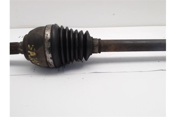 Recambio de palier delantero izquierdo para citroen saxo 1.4 vts referencia OEM IAM 3272W8 32724J 