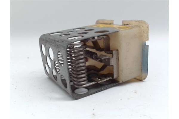 Recambio de regulador ventilador climatizacion para opel astra g berlina 2.0 club referencia OEM IAM 90560362 52475432 90559834 