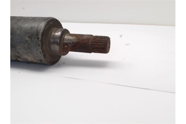 Recambio de palier delantero izquierdo para citroen saxo 1.4 vts referencia OEM IAM 3272W8 32724J 