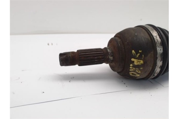 Recambio de palier delantero izquierdo para citroen saxo 1.4 vts referencia OEM IAM 3272W8 32724J 