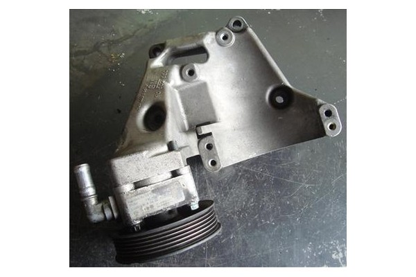 Recambio de bomba servodireccion para opel vectra b berlina 2.2 dti 16v referencia OEM IAM 5948032  