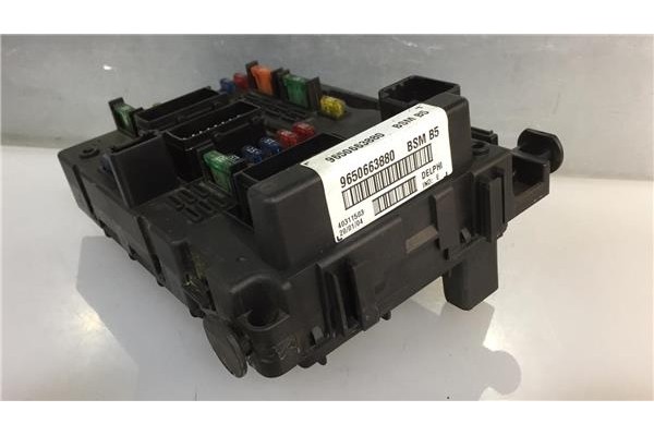 Recambio de caja fusibles/rele para peugeot 206 1.4 xr referencia OEM IAM 9650663880 40311503 